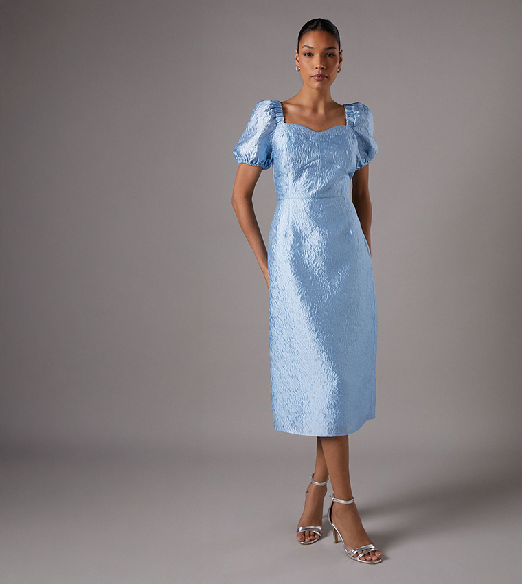 Buy Coast Outlet Textured Fitted Midi Dress With Puff Sleeves In Blue | 6thstreet Qatar Buy Coast Outlet Textured Fitted Midi Dress With Puff Sleeves In Blue | 6thstreet Qatar
