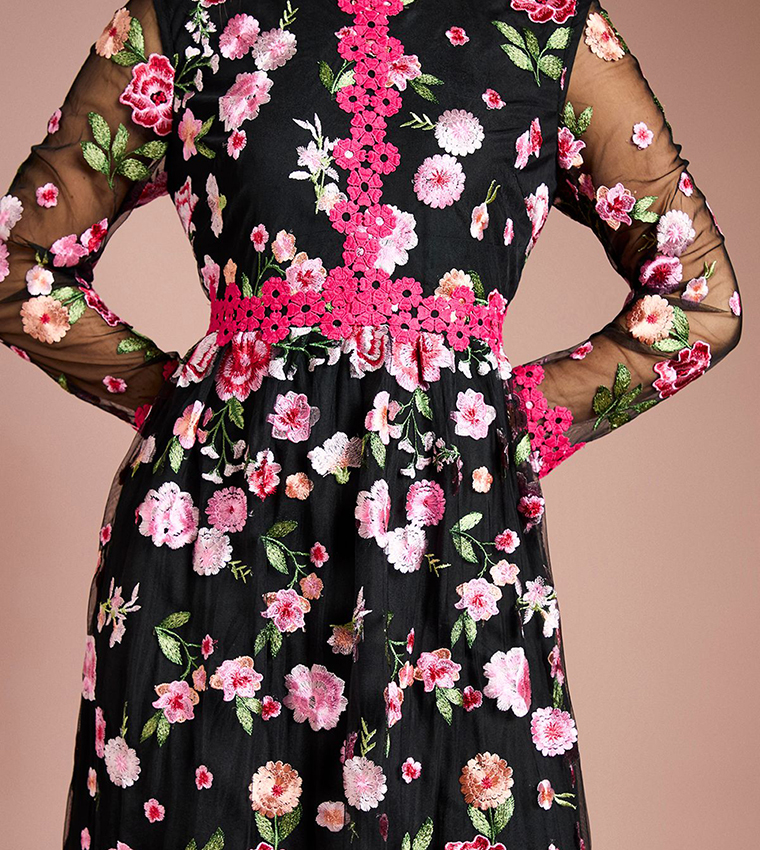 Embroidered Floral Long Sleeves Midi Dress