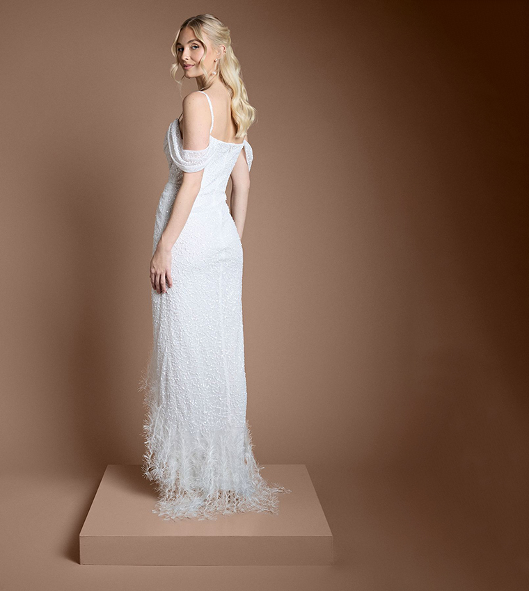 فستان زفاف ماكسي اوف شولدر  مزين بريش