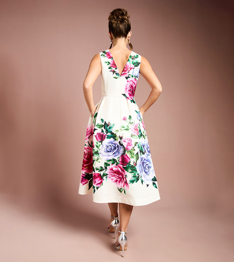 كوست  فساتين ميدي  - أبيض Midi Dresses