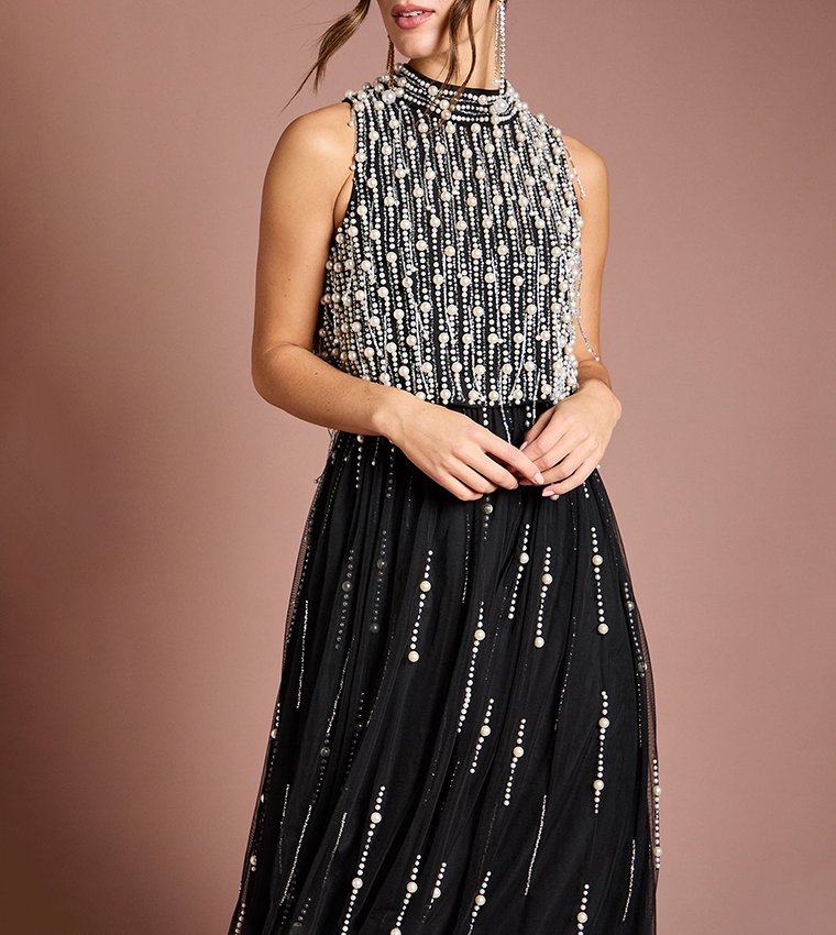 فستان ماكس مزين باللؤلؤ 
