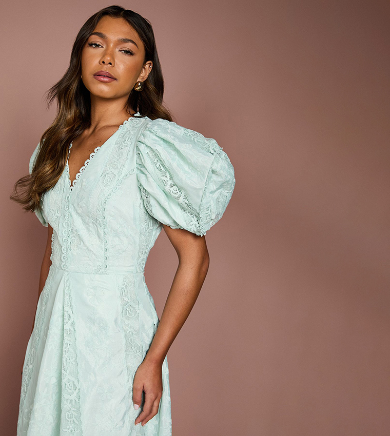 Puff Sleeves Lace Midi Dress
