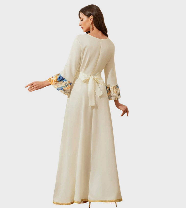 ZAHRA Embroidered Velvet Touch Jalabiya