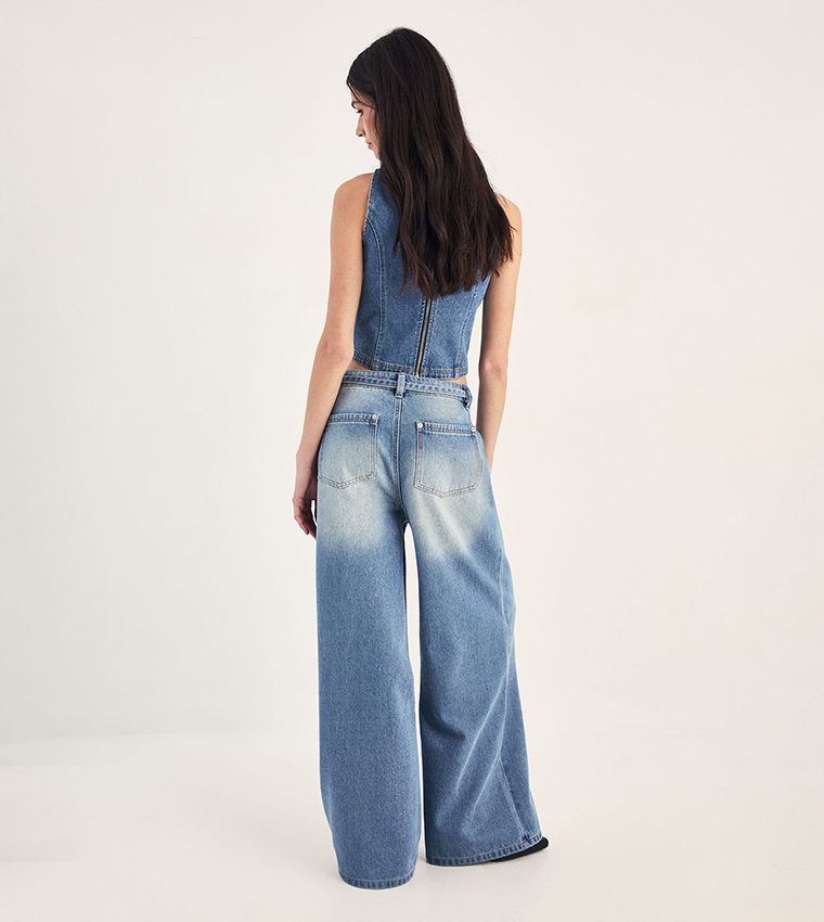 جينز واسع بحلقة 