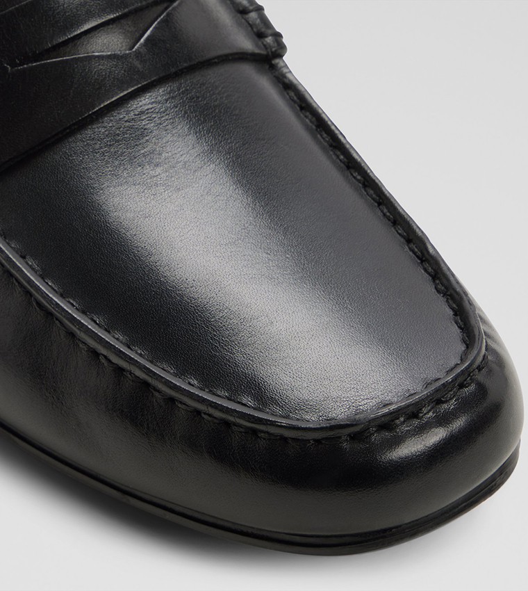 BIELLO-IN Solid Moccasins