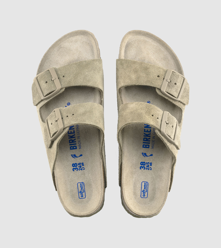 Birkenstock  Flat Sandals - Brown 