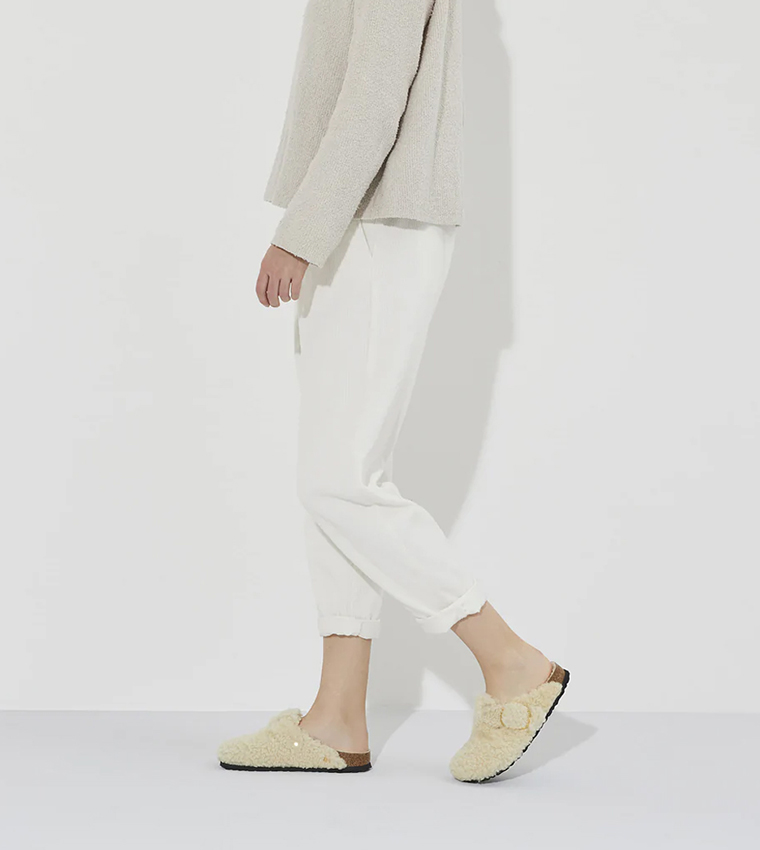 Boston Big Buckle Shearling Fur Eggshell