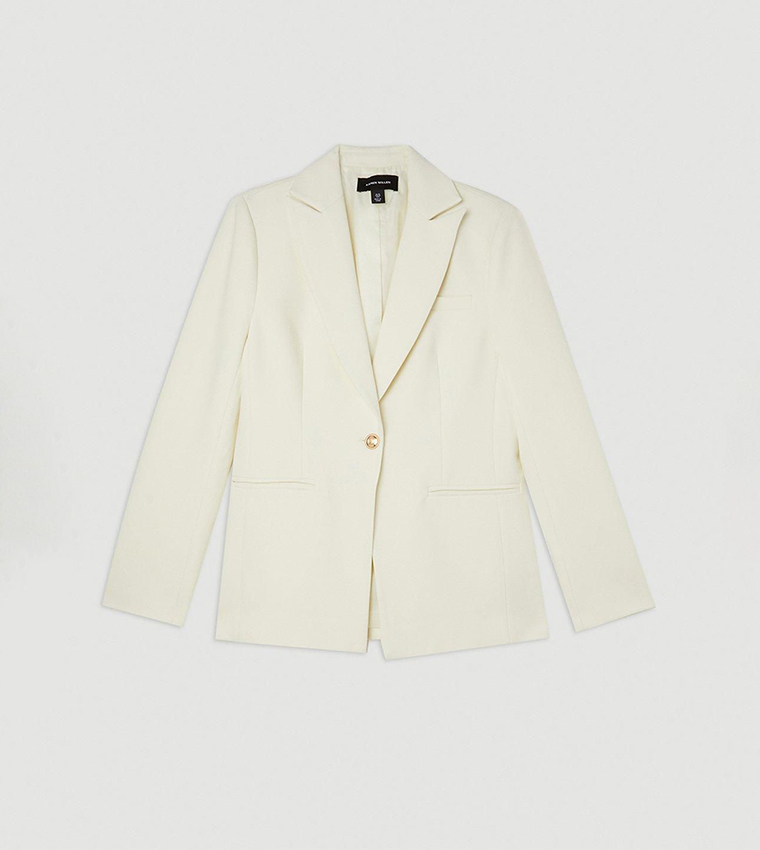 بليزر بياقة عريضة وأكمام طويلة