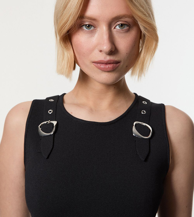 Buckle Detail Knitted Top