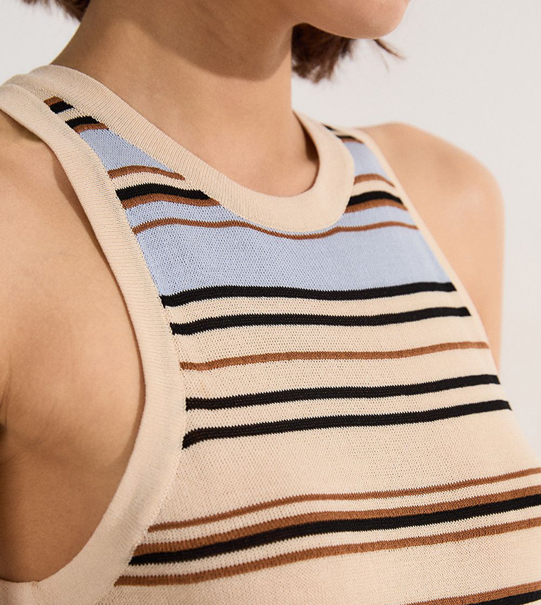 فستان ماكسي منسوج ومخطط