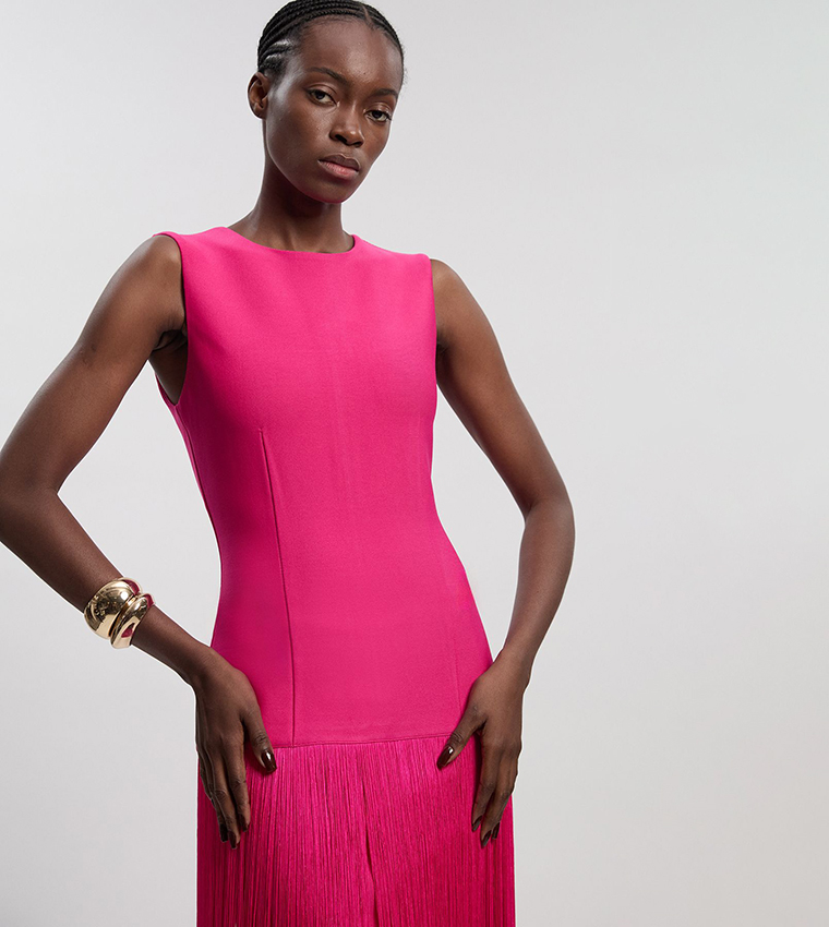 فستان محبوك ضيق بشرابات عند الحافة