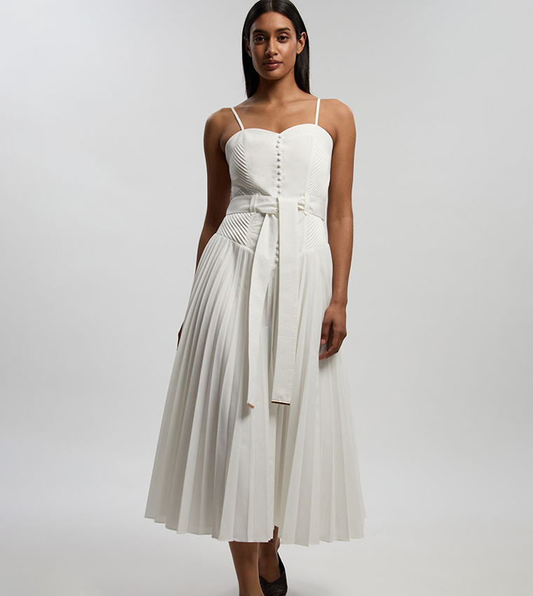 فستان ميدي بحمالات رفيعة بخصر منخفض وخياطة بارزة