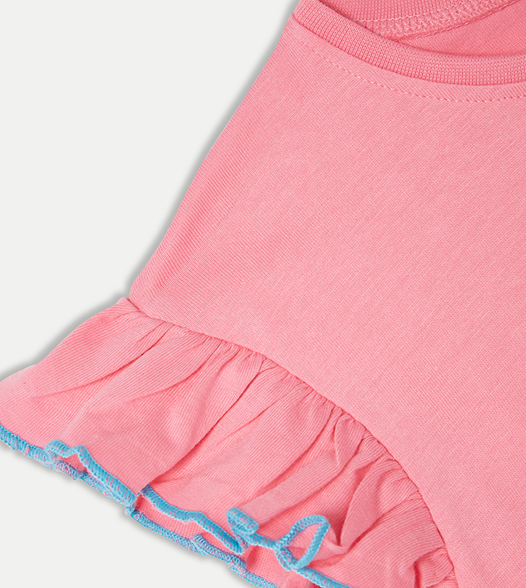 تيشيرت بأكمام مكشكشة سادة