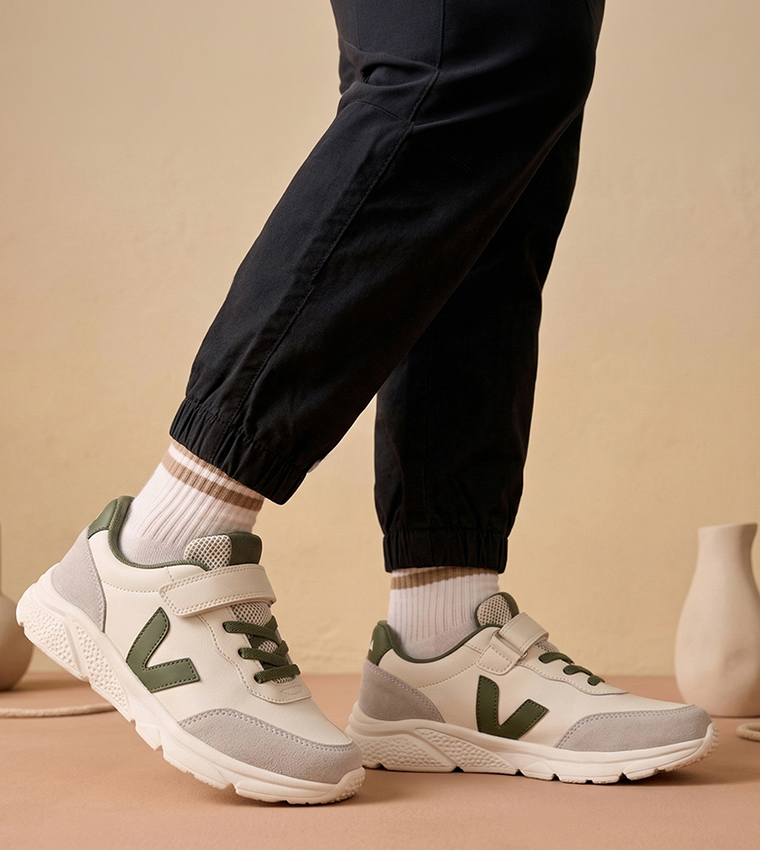 سنيكرز لونين بحزام فليكرو 