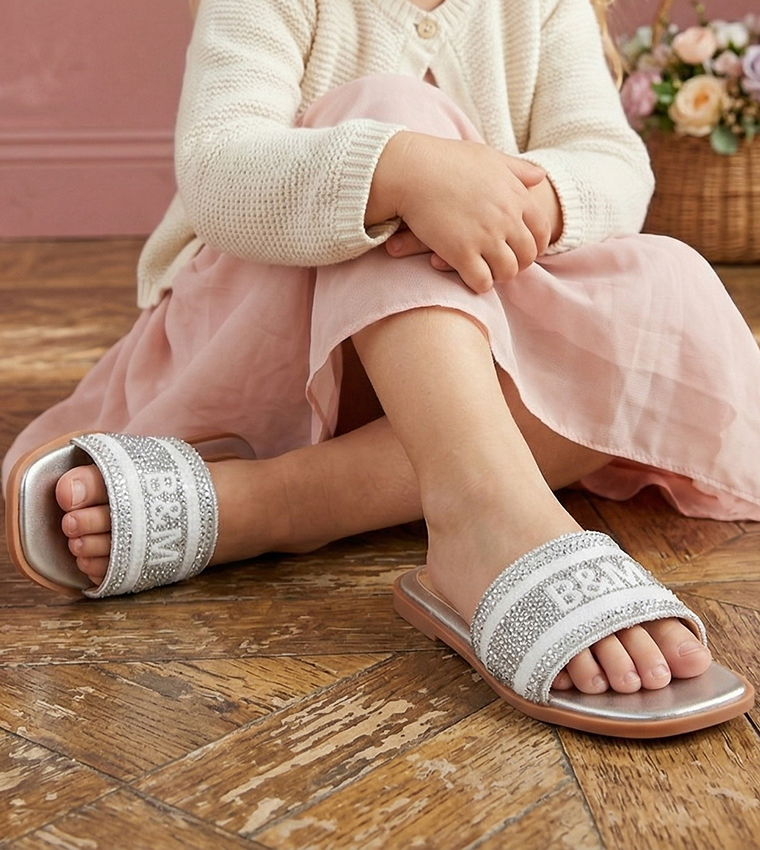 بيبيز آند مور  أحذية فلات - فضي Flat Sandals