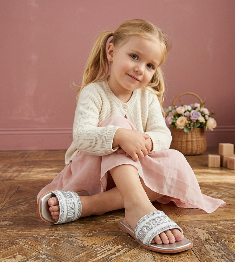 بيبيز آند مور  أحذية فلات - فضي Flat Sandals