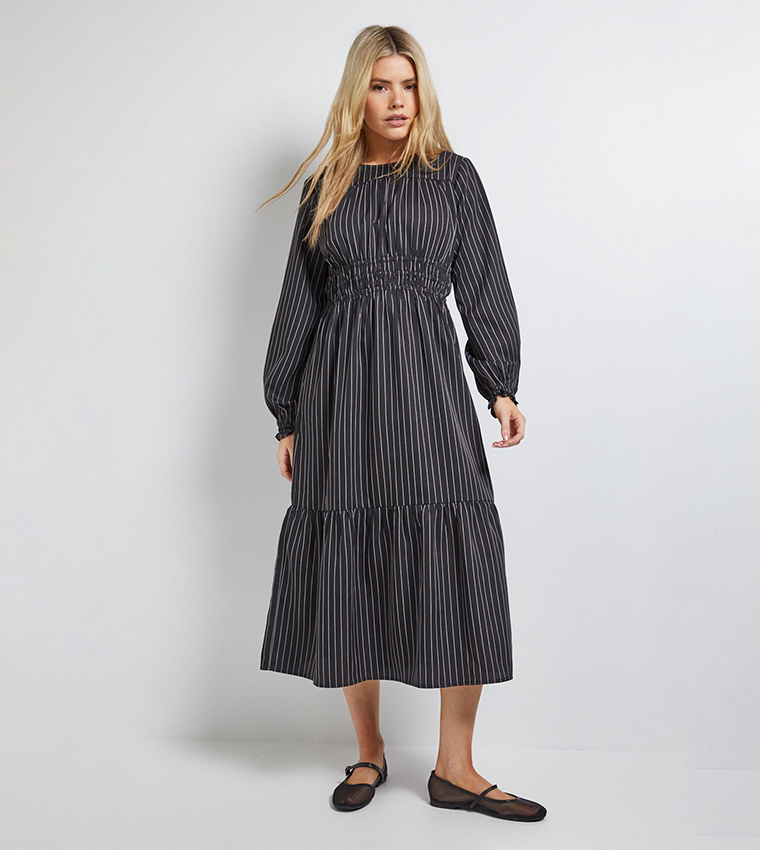 Buy Dorothy Perkins Striped Shirred Bodice Tiered Midi Dress In BLACK |  6thStreet Qatar