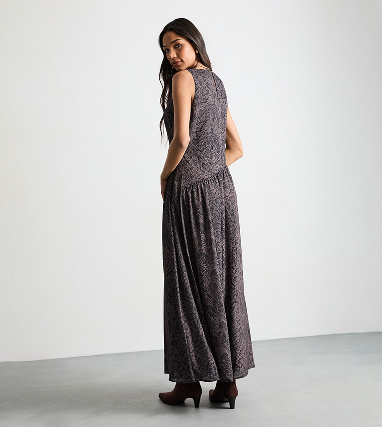 Buy Warehouse Printed Dropped Waist Chiffon Tiered Maxi Dress In Brown |  6thstreet Qatar