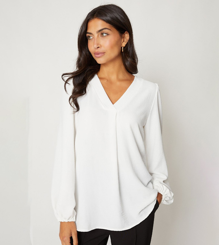 Wallis V-Neck Overhead Top