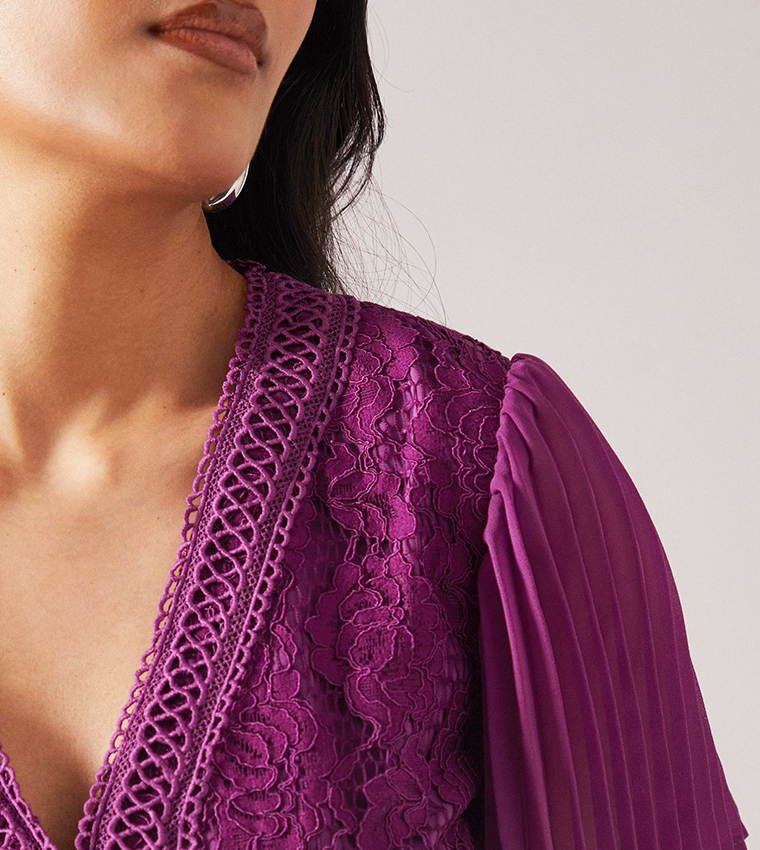 Petite Lace Pleated Sleeves Midi Dress