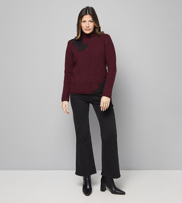 سويتر برقبة عالية 