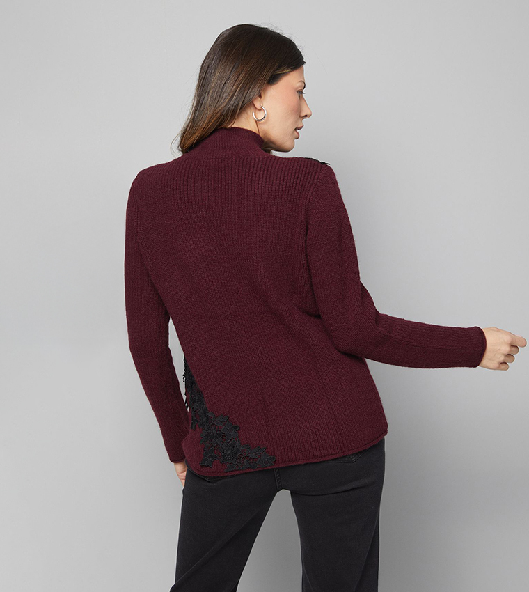 سويتر برقبة عالية 