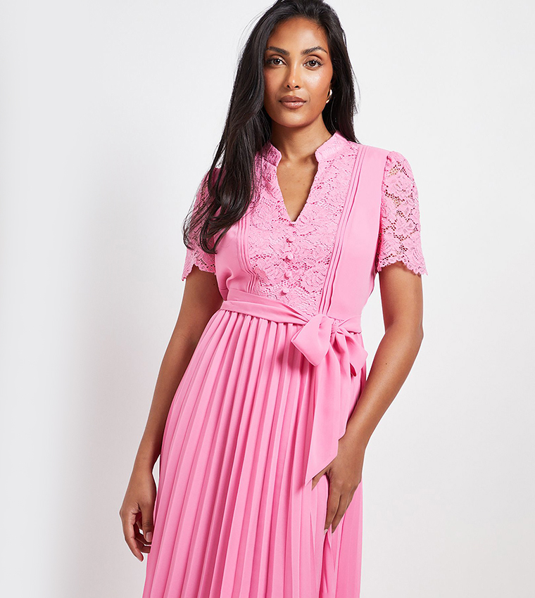 Petite Lace Collarless Pleated Midi Dress