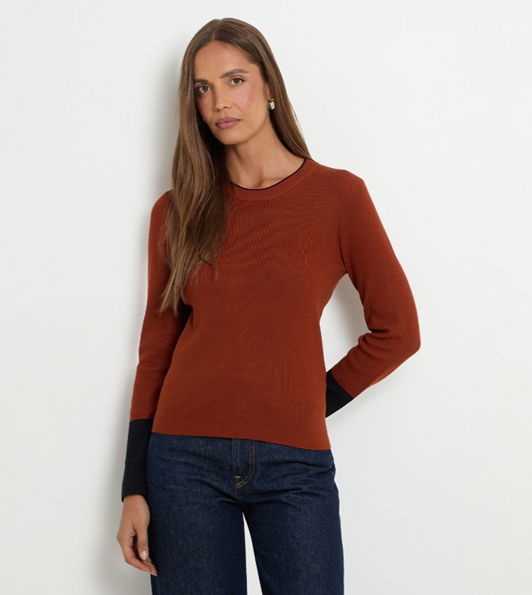 واليس   سترات بياقة دائرية - بني  Round Neck Sweaters