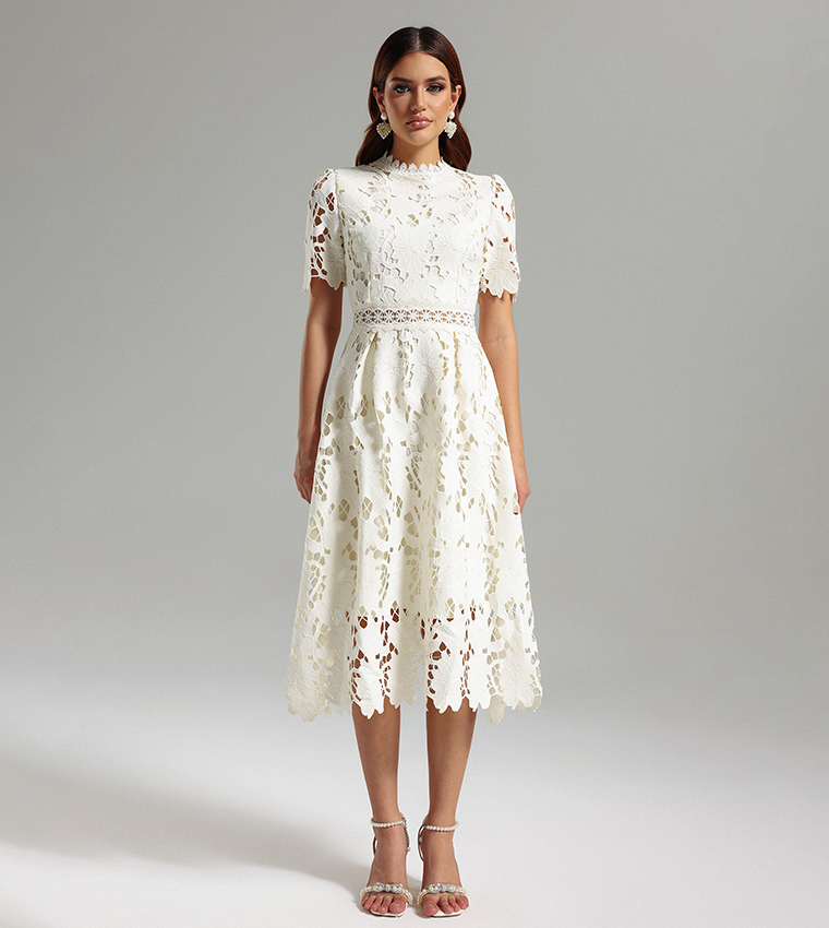 فستان ميدي دانتيل كم قصير