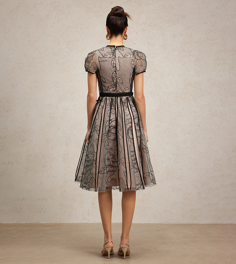 فستان ميدي جاكار كم قصير