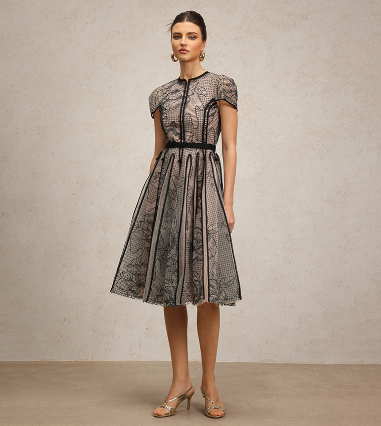 فستان ميدي جاكار كم قصير