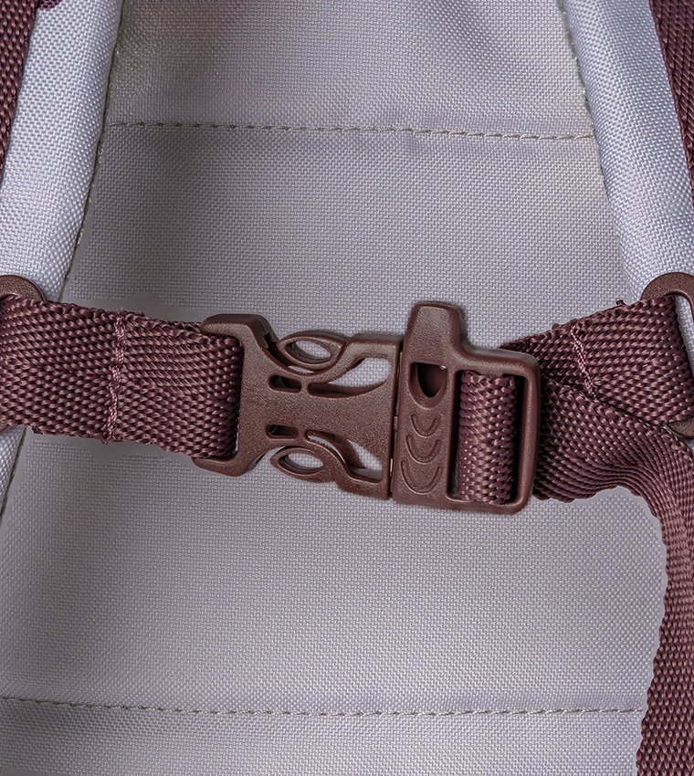 شنطة ظهر متوسطة بجيب أمامي وطبعة