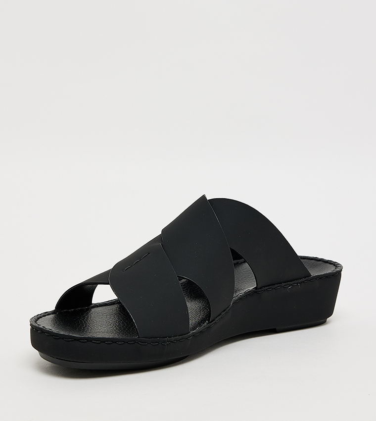 Solid Cut-Out Arabic Sandals