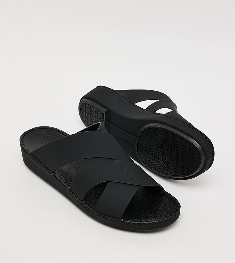 Solid Cut-Out Arabic Sandals
