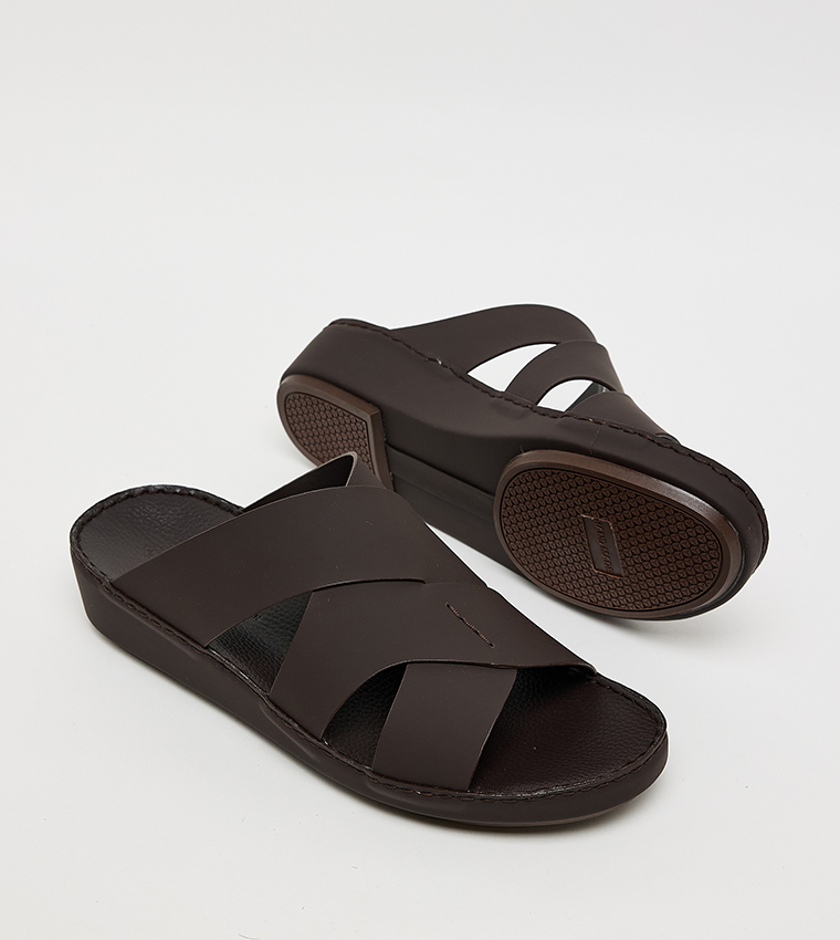 Solid Cut-Out Arabic Sandals