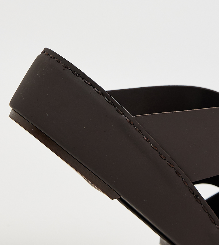 Solid Cut-Out Arabic Sandals