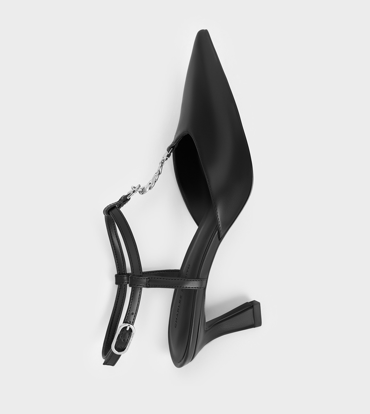 حذاء كعب بسلسلة ومقدمة مدببة