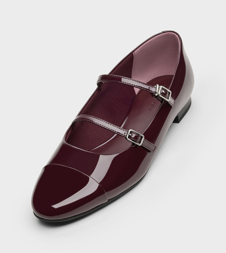 صندل بكعب مربع وحزام كاحل 