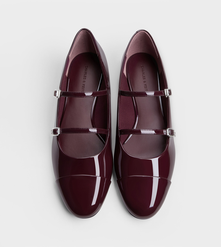 صندل بكعب مربع وحزام كاحل 