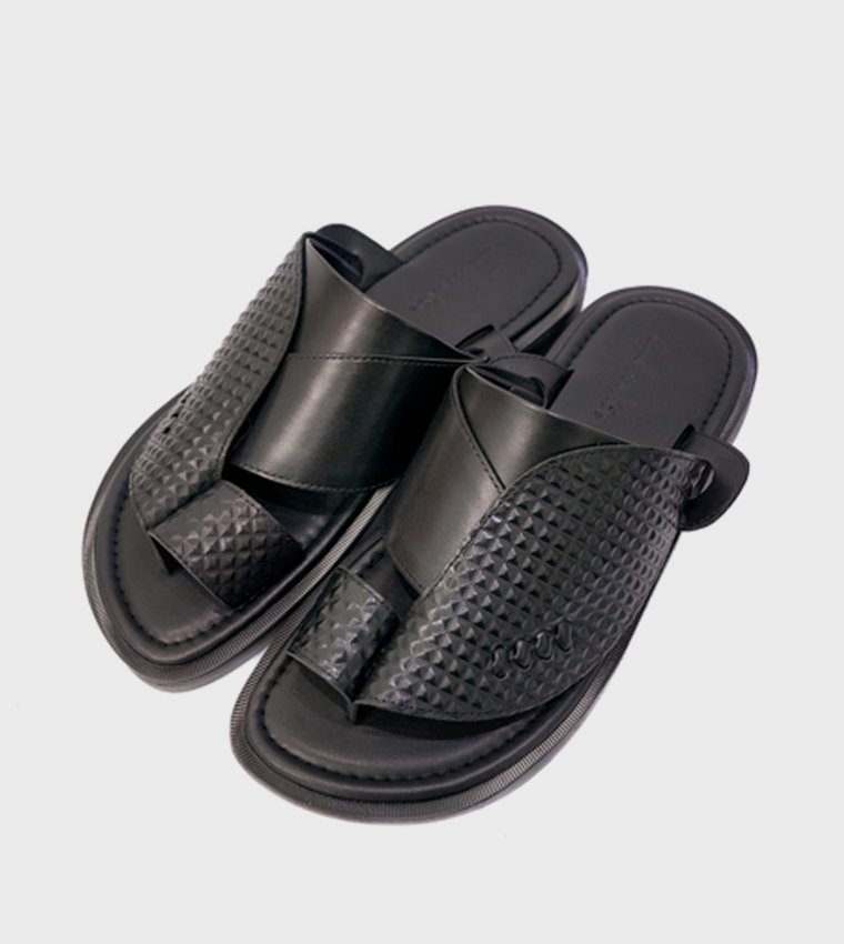 WESLEYY Textured Toe-Post Arabic Sandals