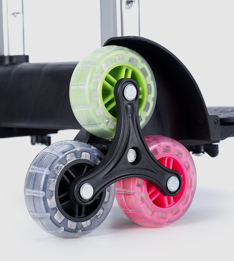 حقيبة مدرسية بعجلات