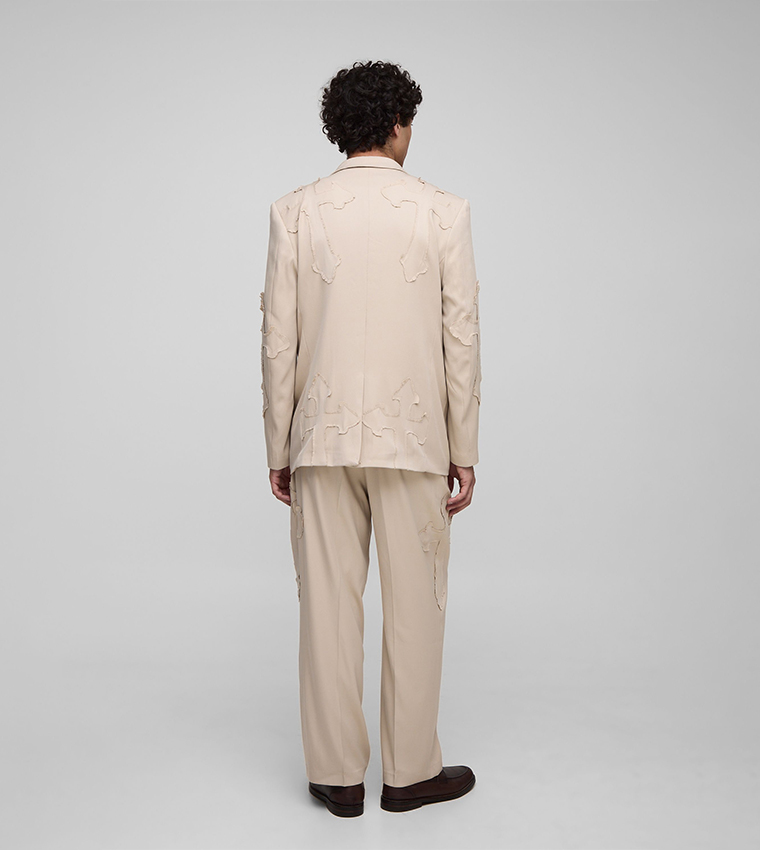 بليزر بأكمام طويلة 