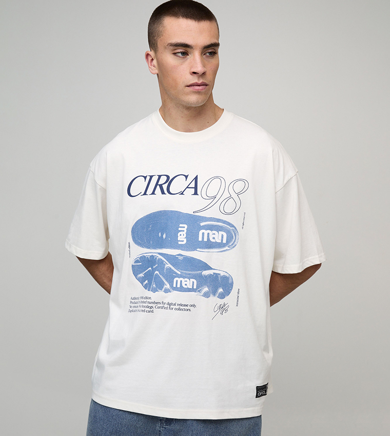 تيشيرت أوفرسايز ثقيل بطبعة