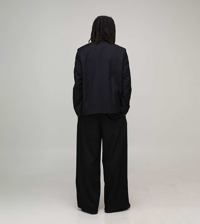 Collarless Fireman Clasp Oversized Blazer