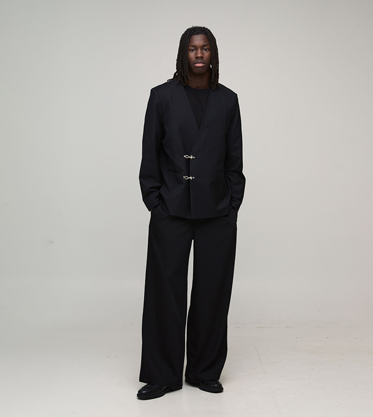 Collarless Fireman Clasp Oversized Blazer