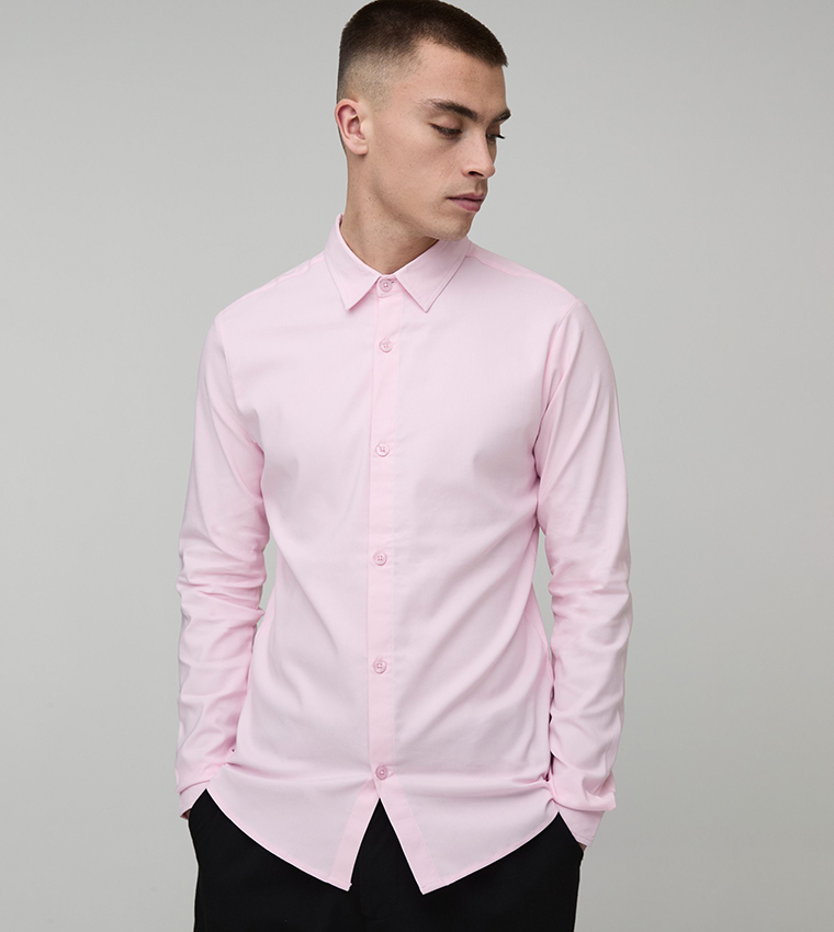 قميص ضيق كم طويل