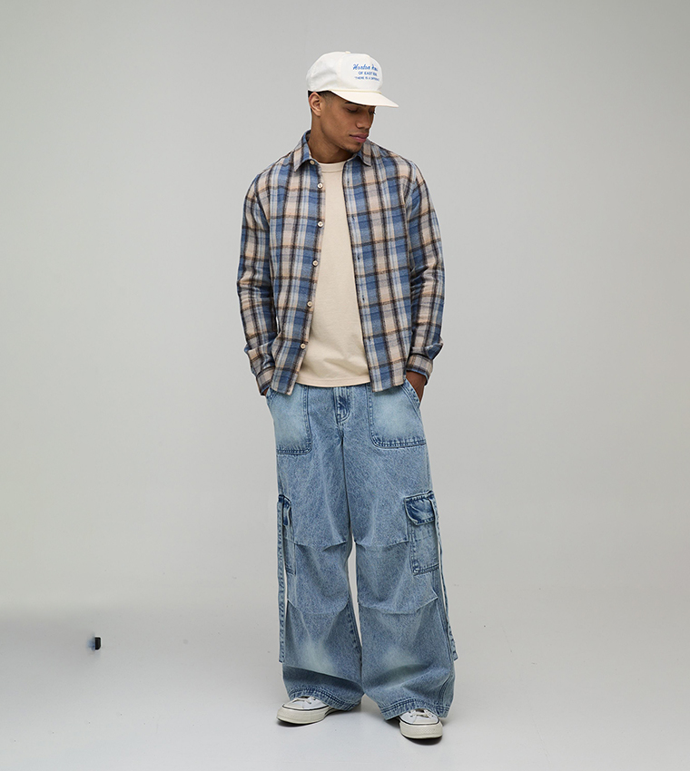 Washed Cargo Baggy Fit Jeans