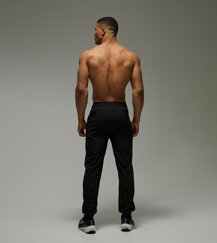 Man Active Perforated Regular Fit Cuffed Joggers