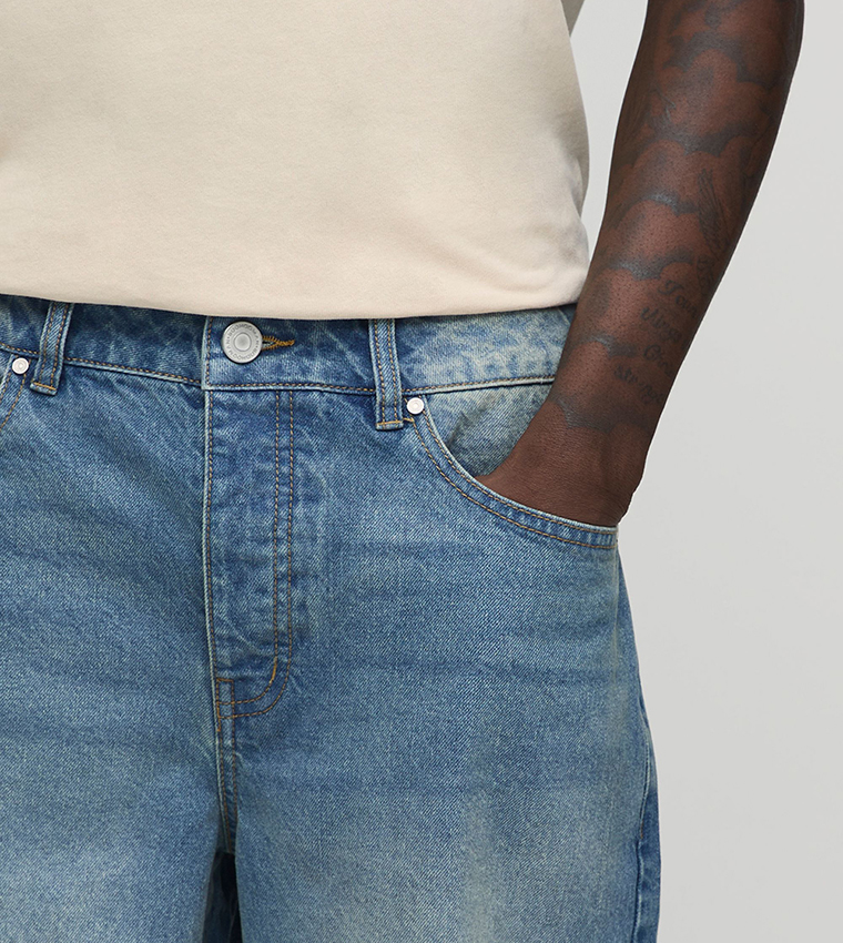 Washed Mid Rise Relaxed Fit Jeans