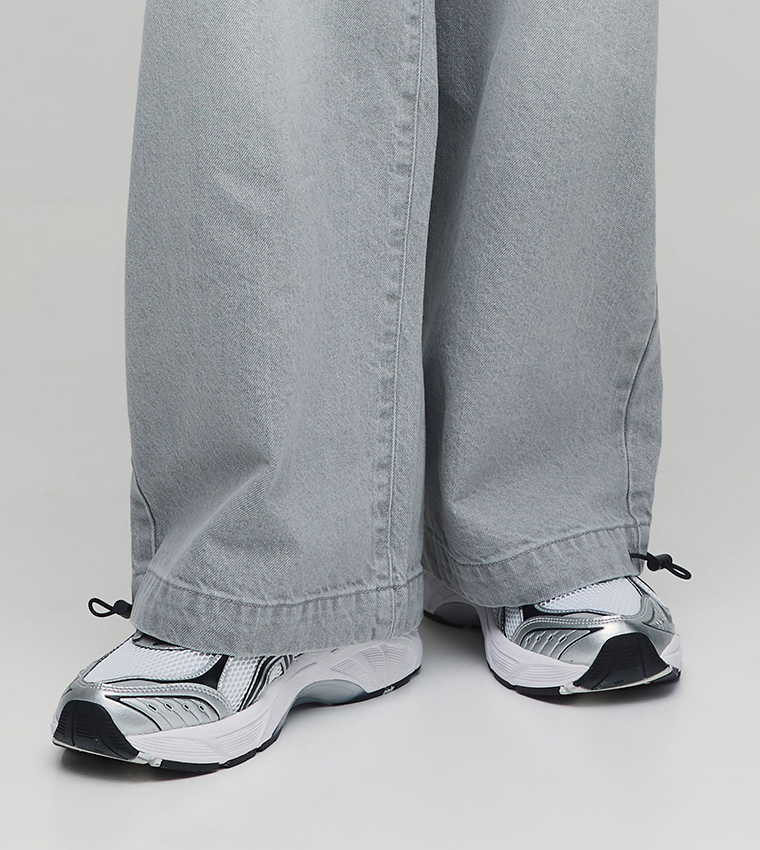 Washed Mid Rise Parachute Fit Jeans